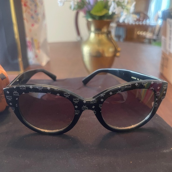 MCM Black Cat-Eye Sunglasses - Picture 2 of 5
